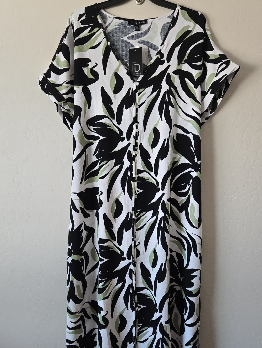 Fred David Black, White & Light Green Floral V-Neck Dress